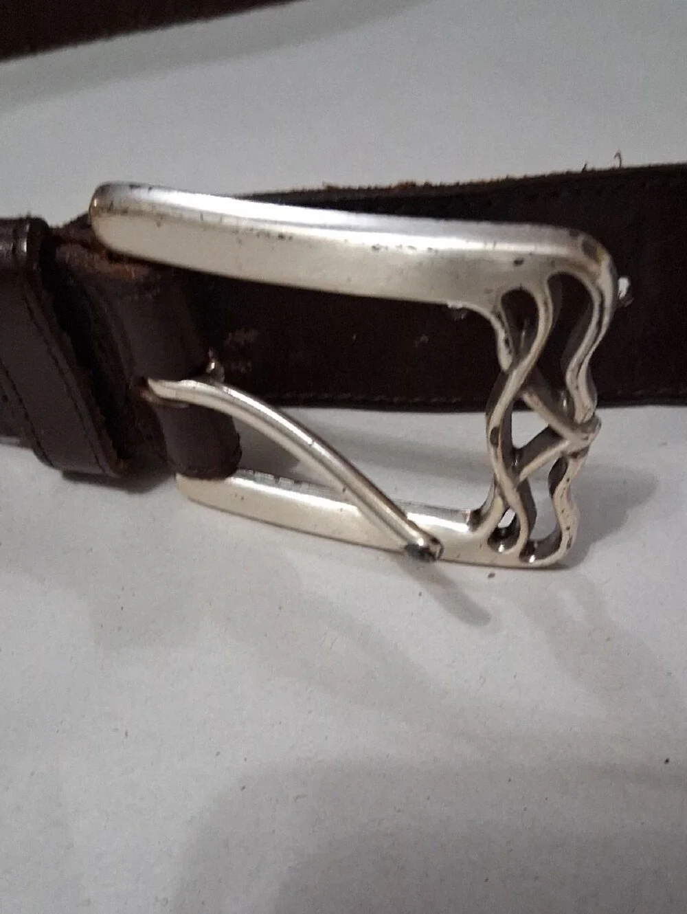 VINTAGE Fossil Brown Leather Women's Belt with Gold-Tone Ornate Buckle